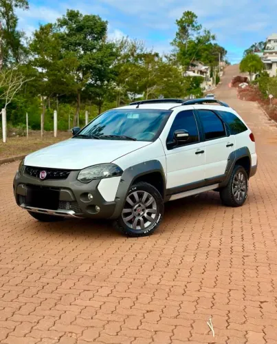 Fiat Palio Weekend Adventure Locker 1.8 Flex 2015
