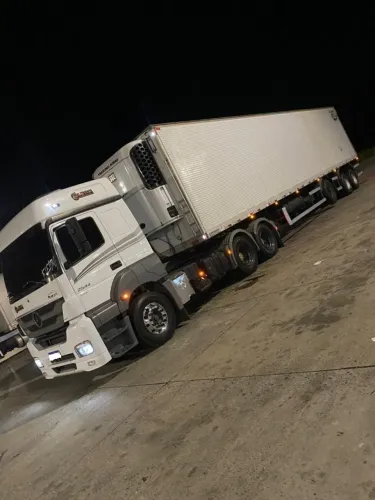 CARRETA FRIGORIFICA SR/RANDON 2007 - IMPECÁVEL