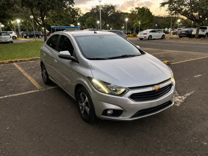 Chevrolet Onix Hatch LTZ 1.4 8V Flex Aut. 4P 2017