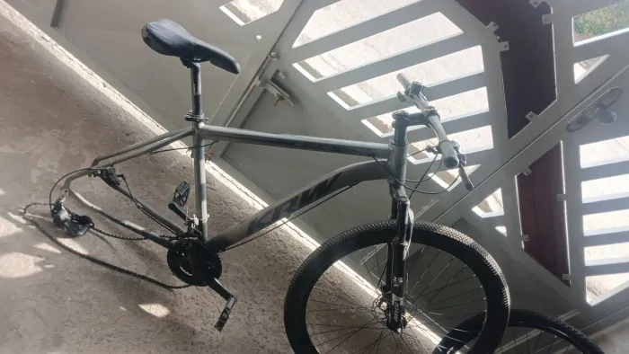 Vendo aro 29, Peças a serem trocadas/ faltando