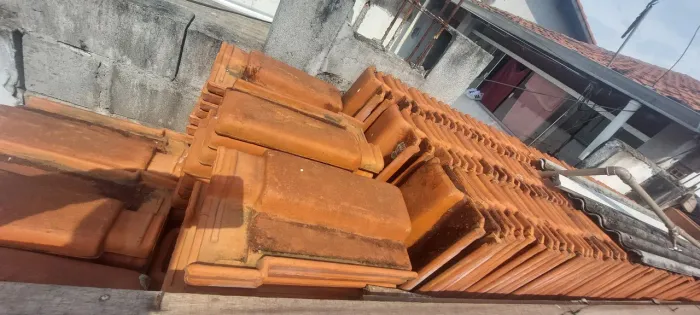 Vendo telha romana 45 centavos cada