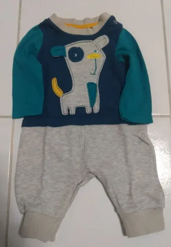 Macacão  tipo top ..0/3 neses