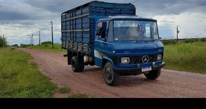 Mercedes Benz MB 608