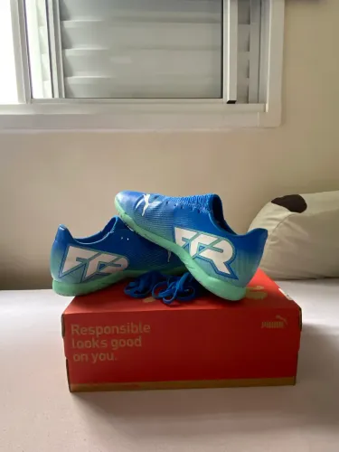 Vende-se chuteira de futsal