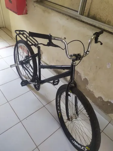 Bike montadinha cm freio hidráulico
