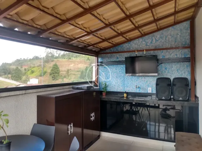 Imóvel para venda possui 82 metros quadrados com 2 quartos em Nova Califórnia - Juiz de Fo