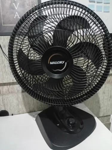 Ventilador usado poucas vezes.