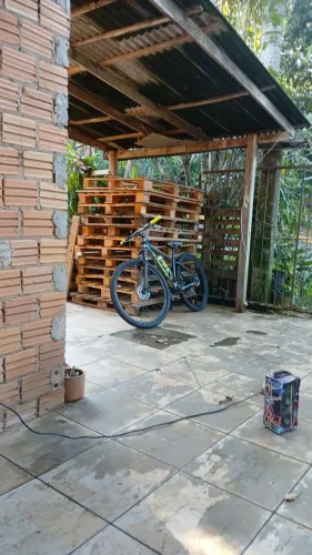 Bike TSW aro 29 cinza modelo hunch cinza com adesivo verde-limao