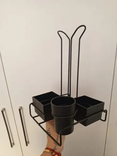 Vendo Suporte de cantinho do café, Semi novo, desapego, valor do anúncio, ferro com plast