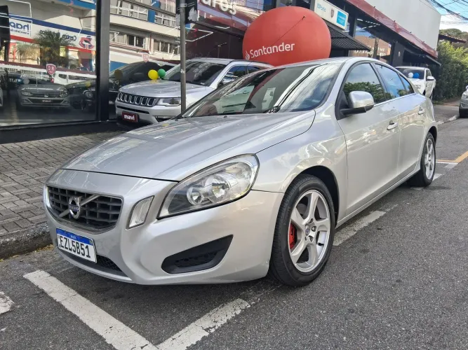 Volvo S60 T-4 1.6 180cv 4P 2012