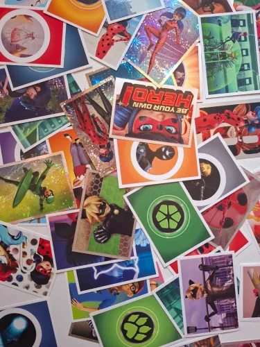 Lote de figurinhas Miraculous 10th Anniversary