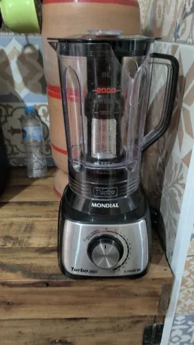Liquidificador mondial com copo quebrado 