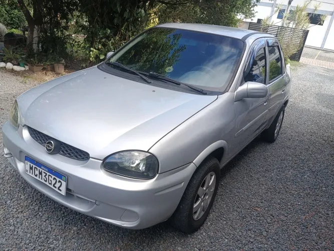 Chevrolet Corsa Sedan Super Milenium 1.0 MPFI 16V 2002