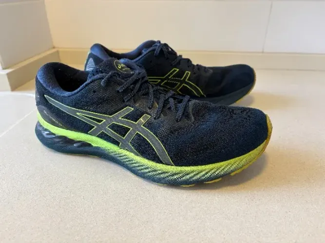 Tênis Asics Nimbus 23 - Tam. 44 (12 Us)