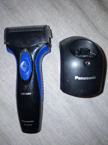 Barbeador panasonic wet / dry, funciona seco ou com espuma de barbear