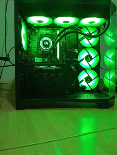 PC GAMER 7800x3d - 16gb - RX 580