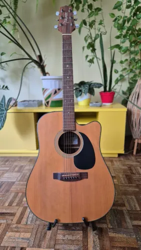 Violão elétrico de aço TAKAMINE EG320C-NS