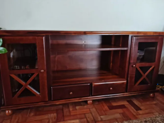 Rack de Madeira Maciça- Perfeito Estado