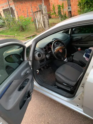 Fiat Punto Attractive 1.4 Fire Flex 8V 5P 2014