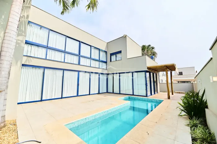 Casa para alugar no condomínio Alphaville em cidade de Piracicaba