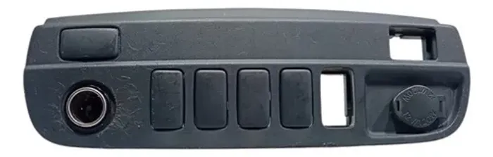 Moldura Painel Central Tomada 12v Toyota Hilux 2005 2015
