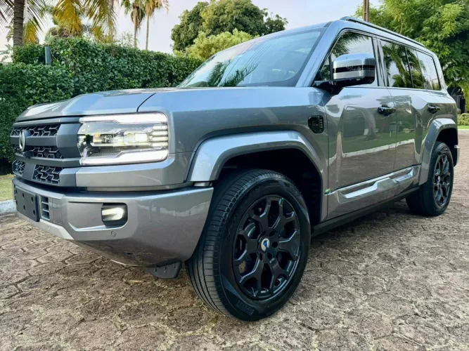 Denza B5 SUV híbrido plug-in 2027