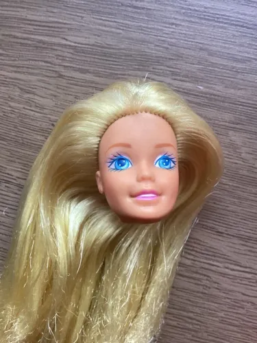 Boneca Barbie estrela