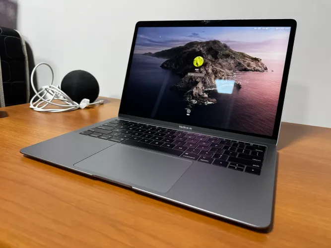 MacBook Air 2019 13? 16gb ram + 256gb ssd