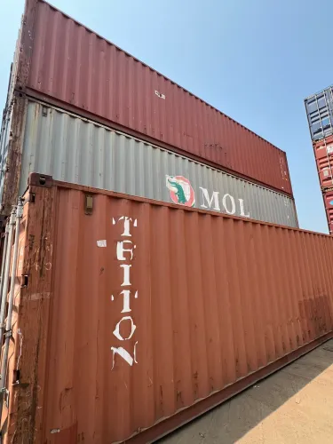 Container bom e disponível