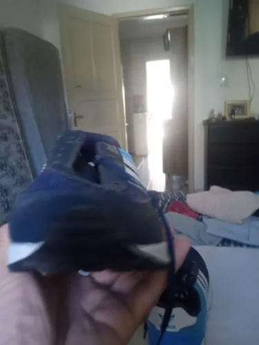 Tênis adidas