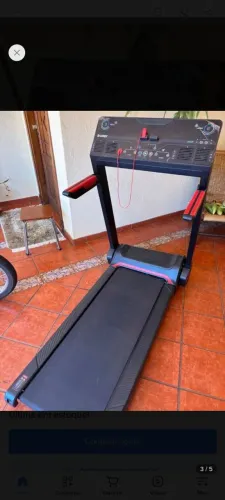 Esteira elétrica marca genis funcionando perfeitamente 