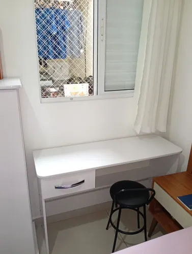 Mesinha de penteadeira ou estudos 