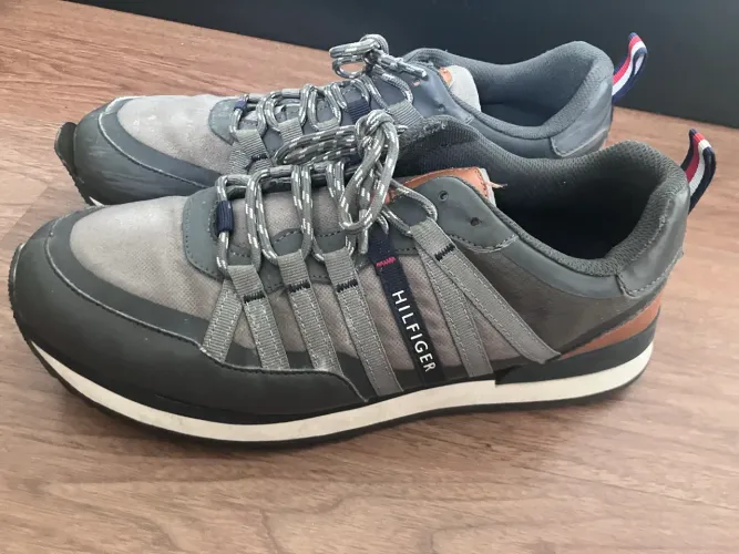Tênis Tommy Hilfiger Sport Masculino - Cinza e Azul Marinho