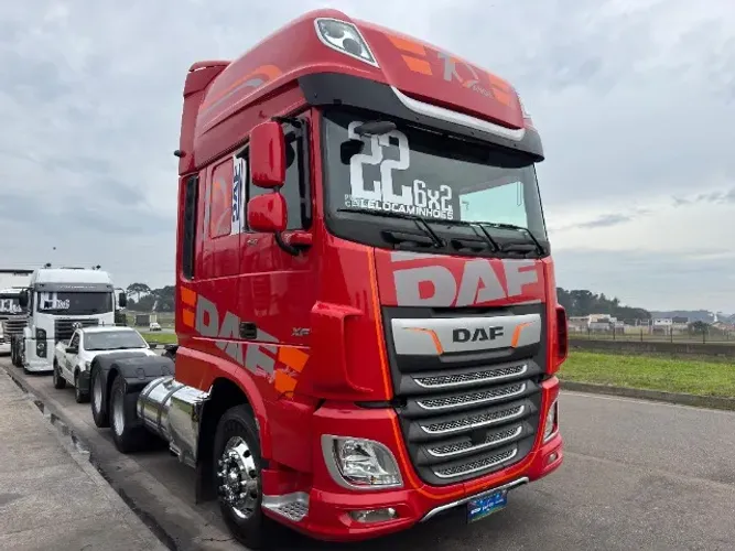 DAF XF 530 6x2 Ano 2022 Super Space Cab único Dono Farol de teto Geladeira - REPASSE