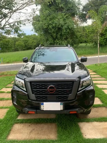 Nissan Frontier Pro4x CD 4X4 2.3 Bi-TB Die. AUT 2024