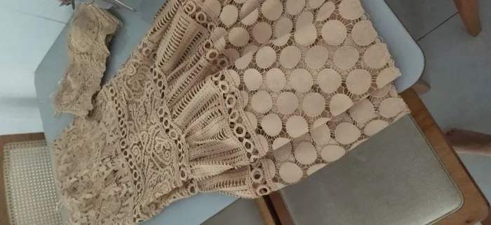 Conjunto saia e top usado 1x em renda guipir bege Hush by Rosana