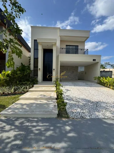 CASA NO COND. DE ALTO PADRAO "JARDINS DO LAGO"