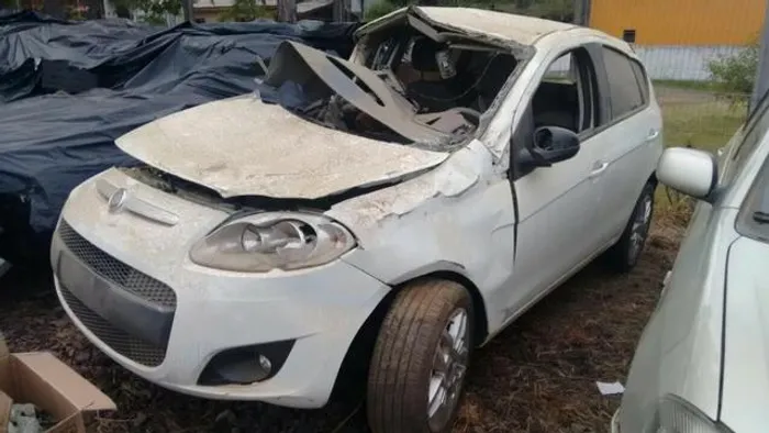 Para-choque dianteiro fiat palio 1.4 2013 original