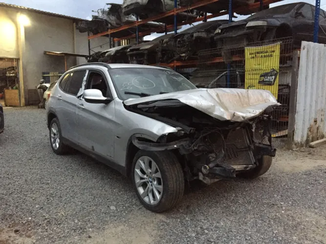 Sucata Bmw x1 ano 2012 aspirada