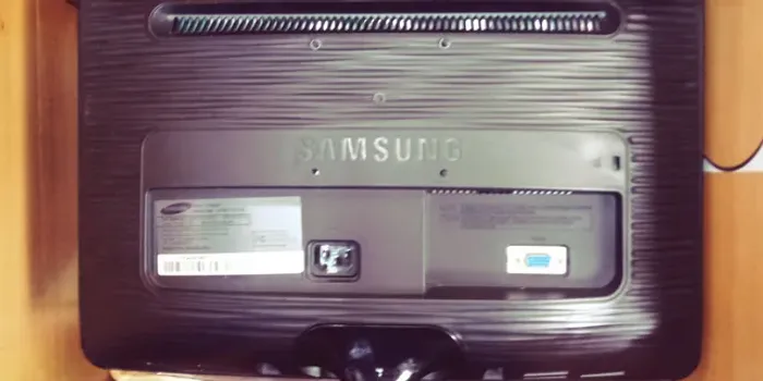 Tela de 14 Samsung linda