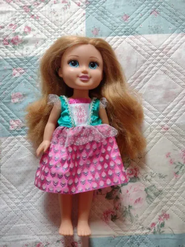 Boneca Princesa com Vestido Rosa