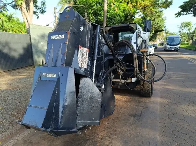 Valetadeirra de Asfalto & Concreto Bobcat Ws24 - 2014