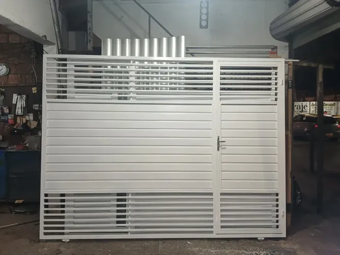 Portão galvanizado 2.10x2.50 completo novo.
