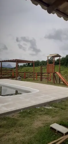 Pergolado em eucalipto tratado