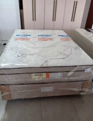 Cama box casal em molas ensacadas pockt ( pronto entrega)