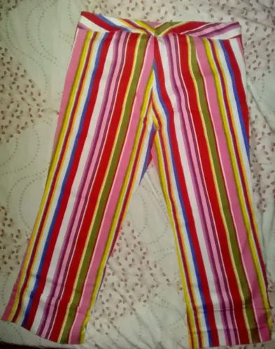 SHORT/BERMUDA N°40. (Zara) FEM.