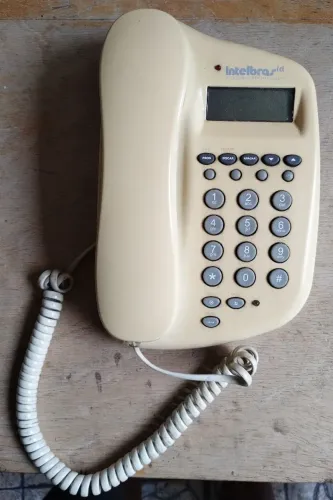 Telefone com fio Intelbras cor branco USADO