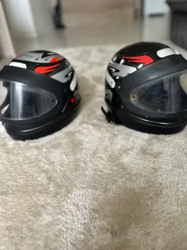 2 CAPACETES SAN MARINO 