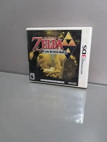 Zelda A Link Between Worlds - 3DS - Com caixa