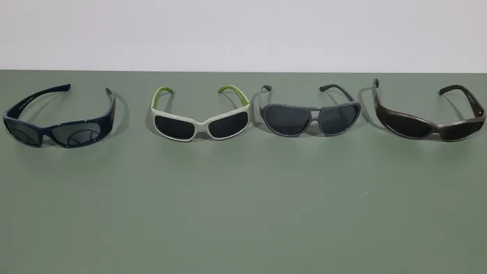 Kit com 4 Óculos de sol infantis